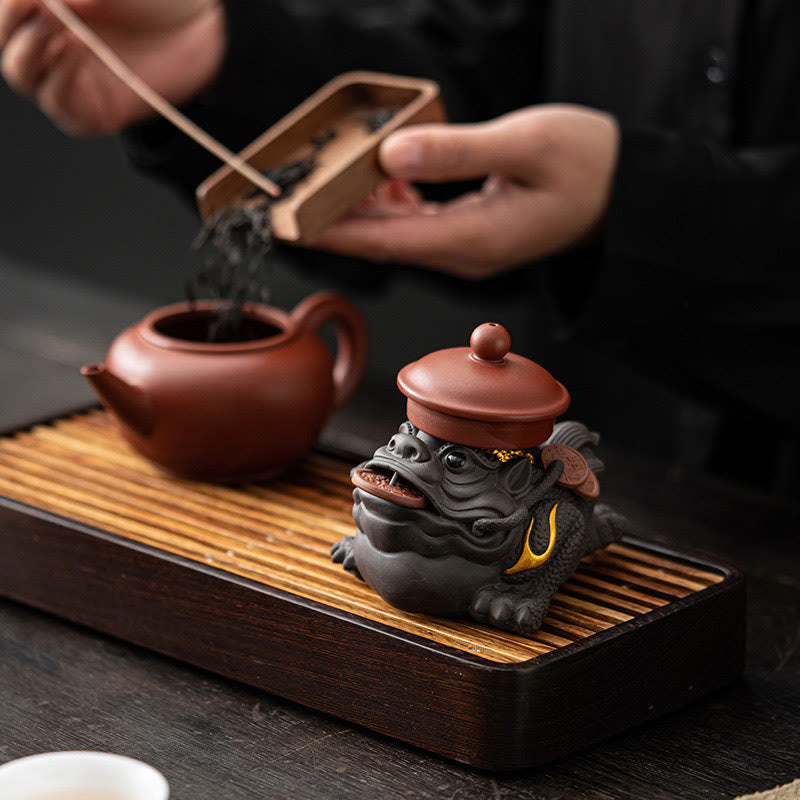 11 cm große Feng-Shui-Froschfigur aus violettem Ton mit Kupfermünzen