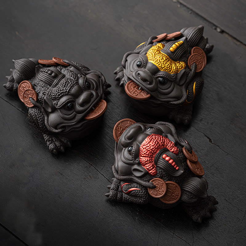 11 cm große Feng-Shui-Froschfigur aus violettem Ton mit Kupfermünzen