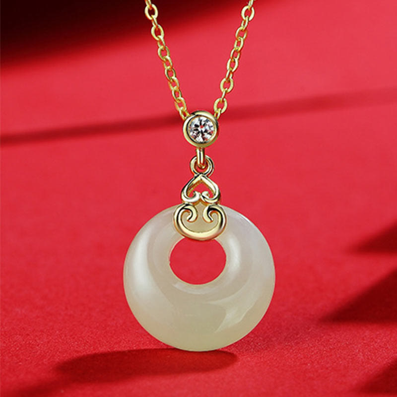 14–17 cm großes Armband, Halskette und Ohrringe aus Hetian-Jade mit Peace-Schnalle