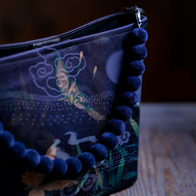 14 cm große Umhängetasche mit spiritueller Metallkette und Schmetterlingsdesign