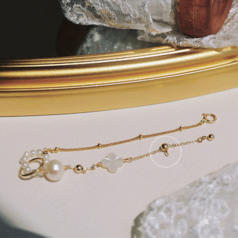 14 Karat vergoldetes Perlenarmband mit doppelter Peace-Schnalle