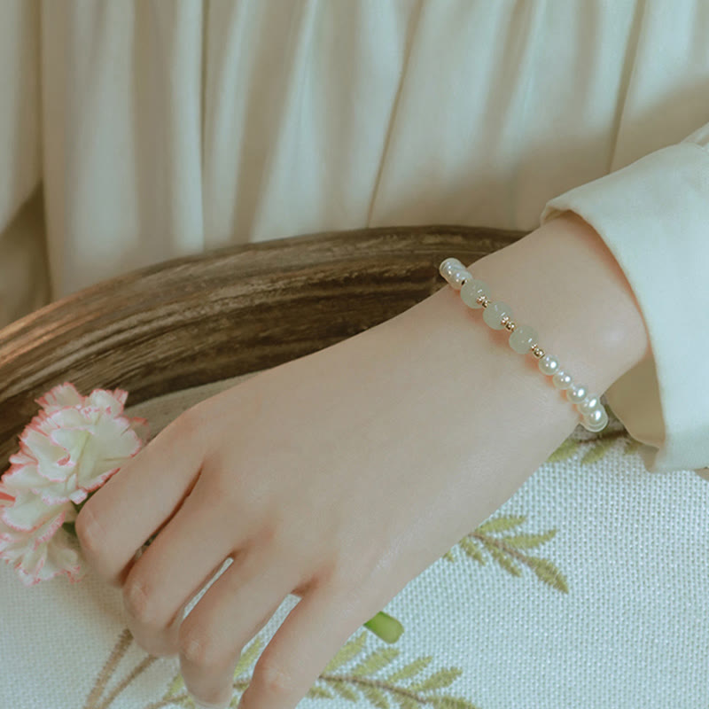 14 Karat vergoldetes Perlenarmband aus Hetian-Jade für Harmonie