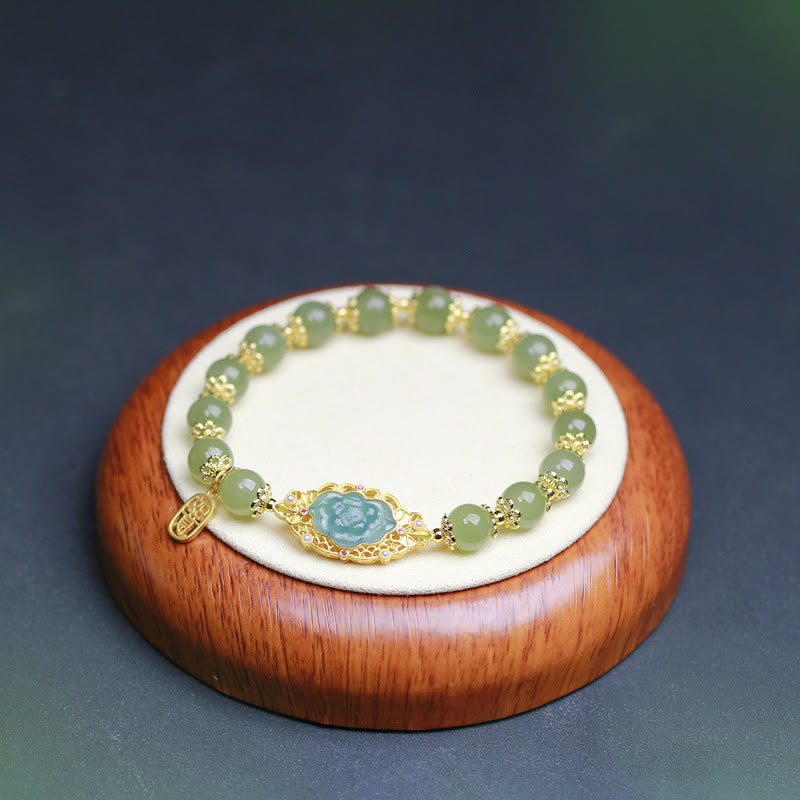 Glücksarmband aus 14 Karat vergoldetem Sterlingsilber mit Hetian-Jade
