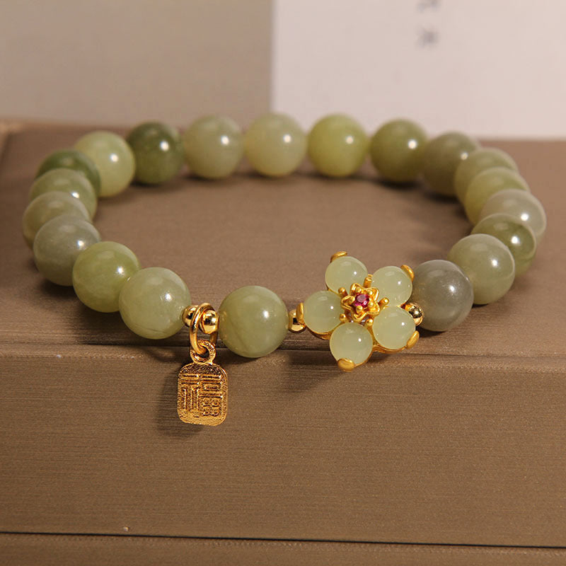 14–16 cm großes Glücksarmband mit grüner Jadeblume und Fu-Charakter