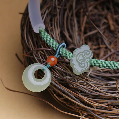 Weißer Achat Hetian Jade Auspicious Wolken Frieden Schnalle Armband Armreif