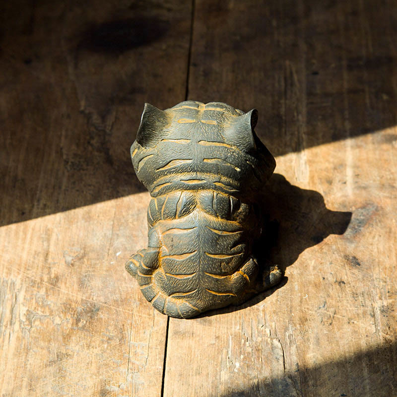 Handmade 9cm Tiger Iron Powder Spiritual Statue