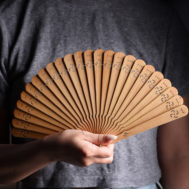 18cm Thuja Sutchuenensis Wood Auspicious Clouds Chinese Folding Fan