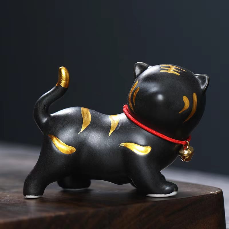 6.8cm Mini Ceramic Tiger Tea Pet Figurine for Spiritual Decor