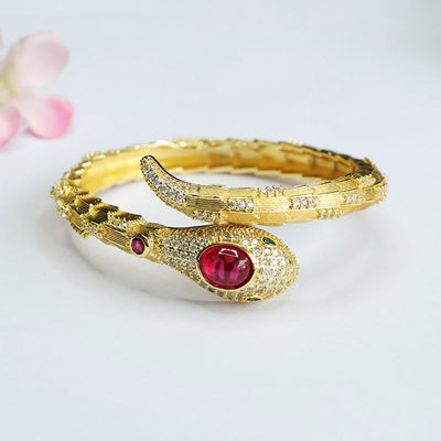 Kupfernes Schlangen-Stärkearmband mit Rubin für Schutz und Glück