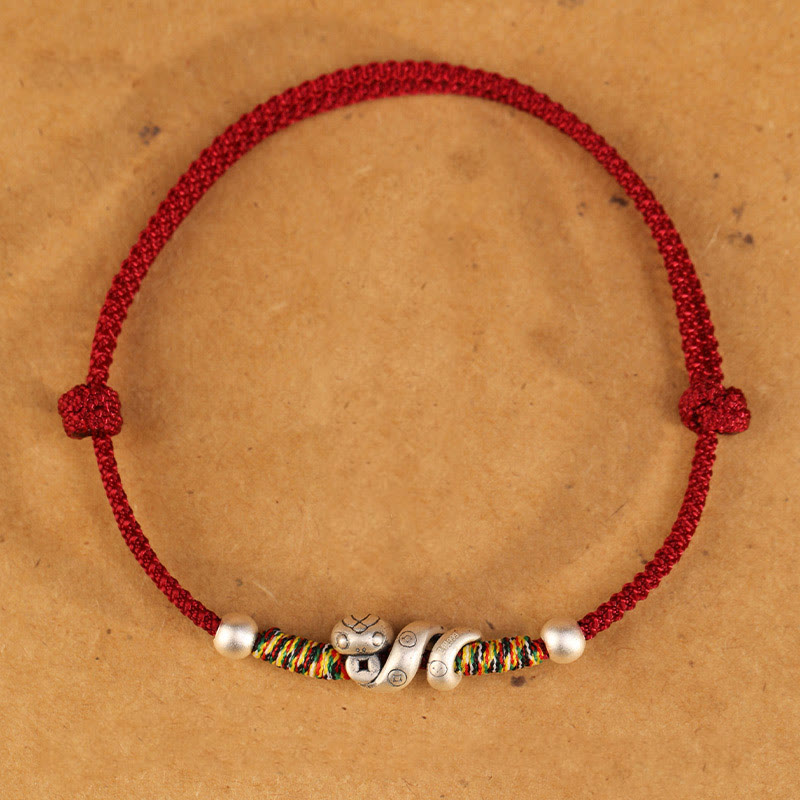 Fußkettchen mit Schlangenmotiv aus Sterlingsilber mit roter Schnur