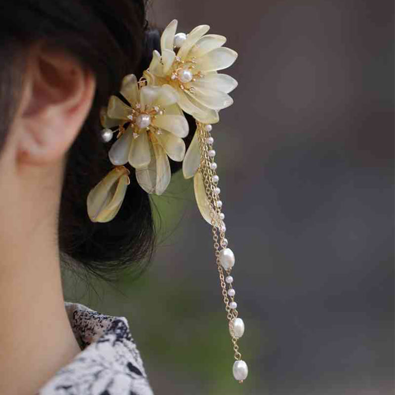 Traditional Chinese Magnolia Tassel Hair Clip Elegant Jewelry