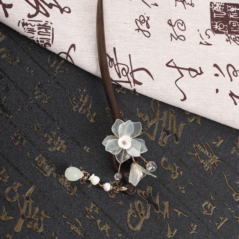 Ebony Jade Shell Magnolia Tassel Chinese Hairpin