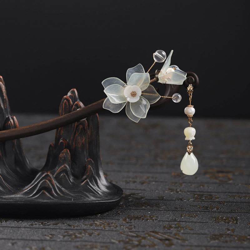 Ebony Jade Shell Magnolia Tassel Chinese Hairpin