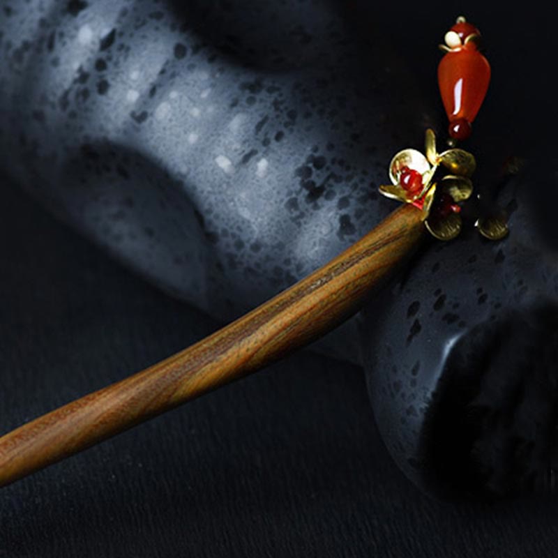 Green Sandalwood Chinese Hairpin for Soothing Harmony