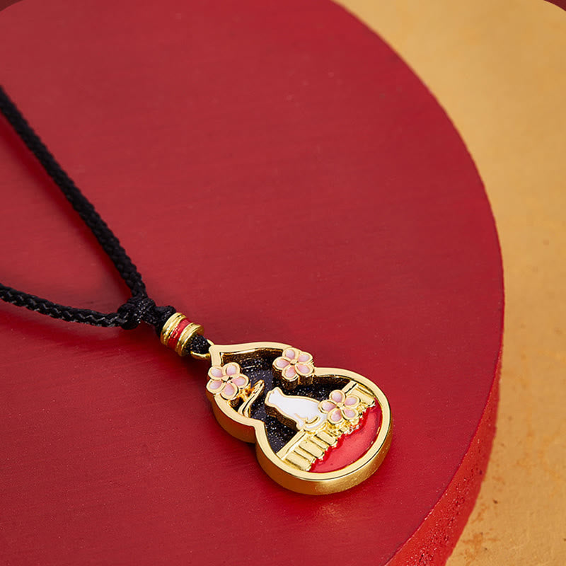 Schutzkette aus Sterlingsilber mit Pfirsichblüten-Katzenanhänger