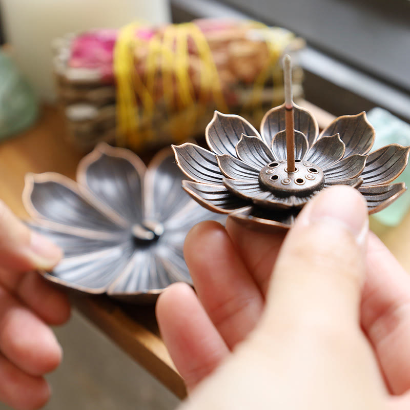 Creative Six-hole Lotus Incense Burner | Ceramic Alloy Design
