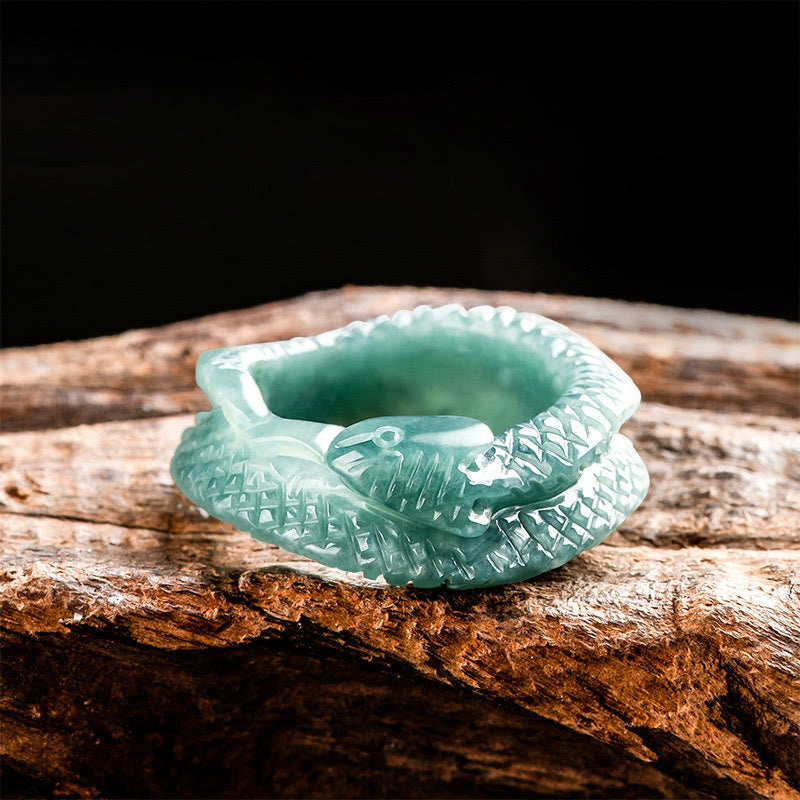 17 mm natürlicher Jade-Ring mit Schlangenschnitzerei zum Schutz des Wohlstands