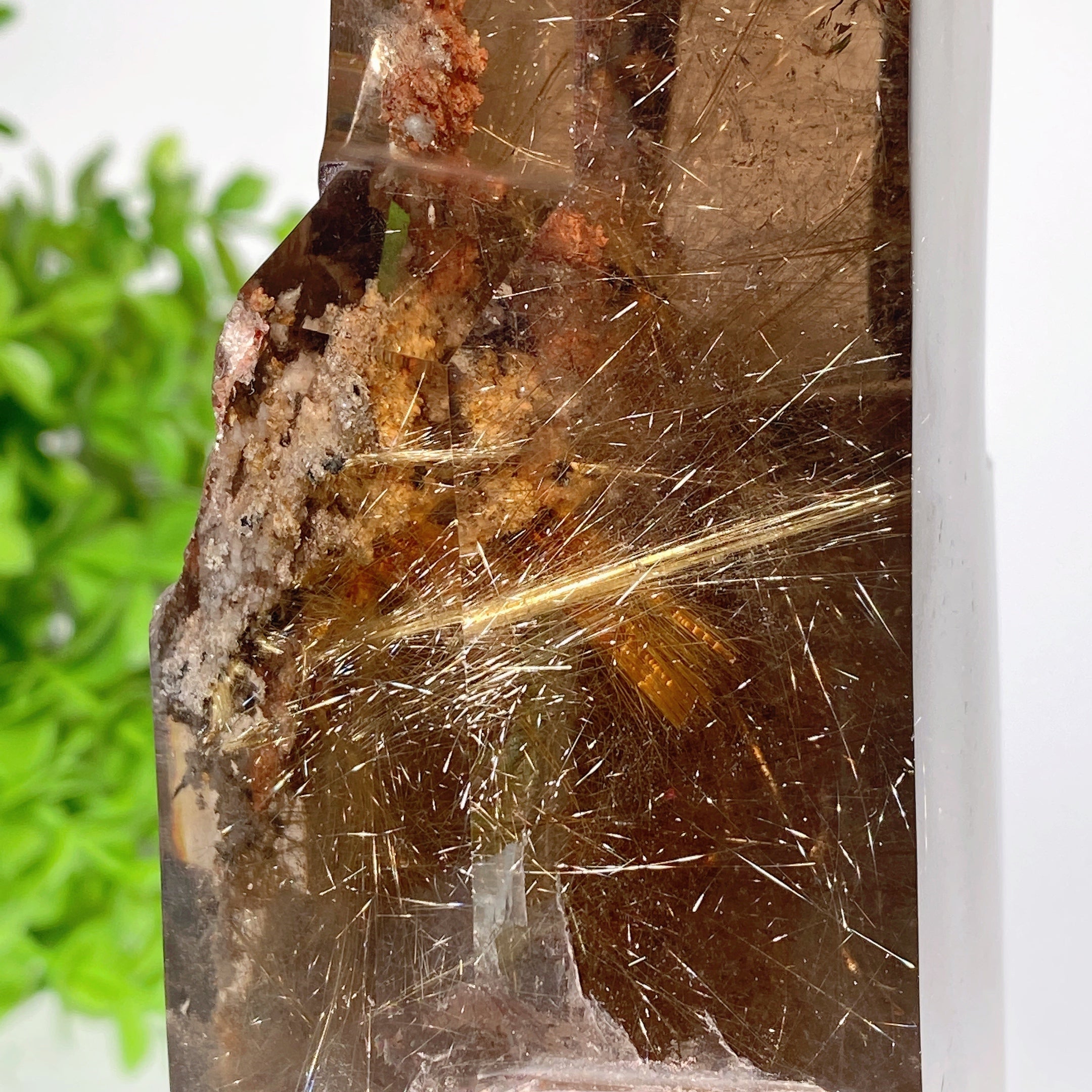 18 cm goldener Rutilquarz-Kristallturm mit Ständer