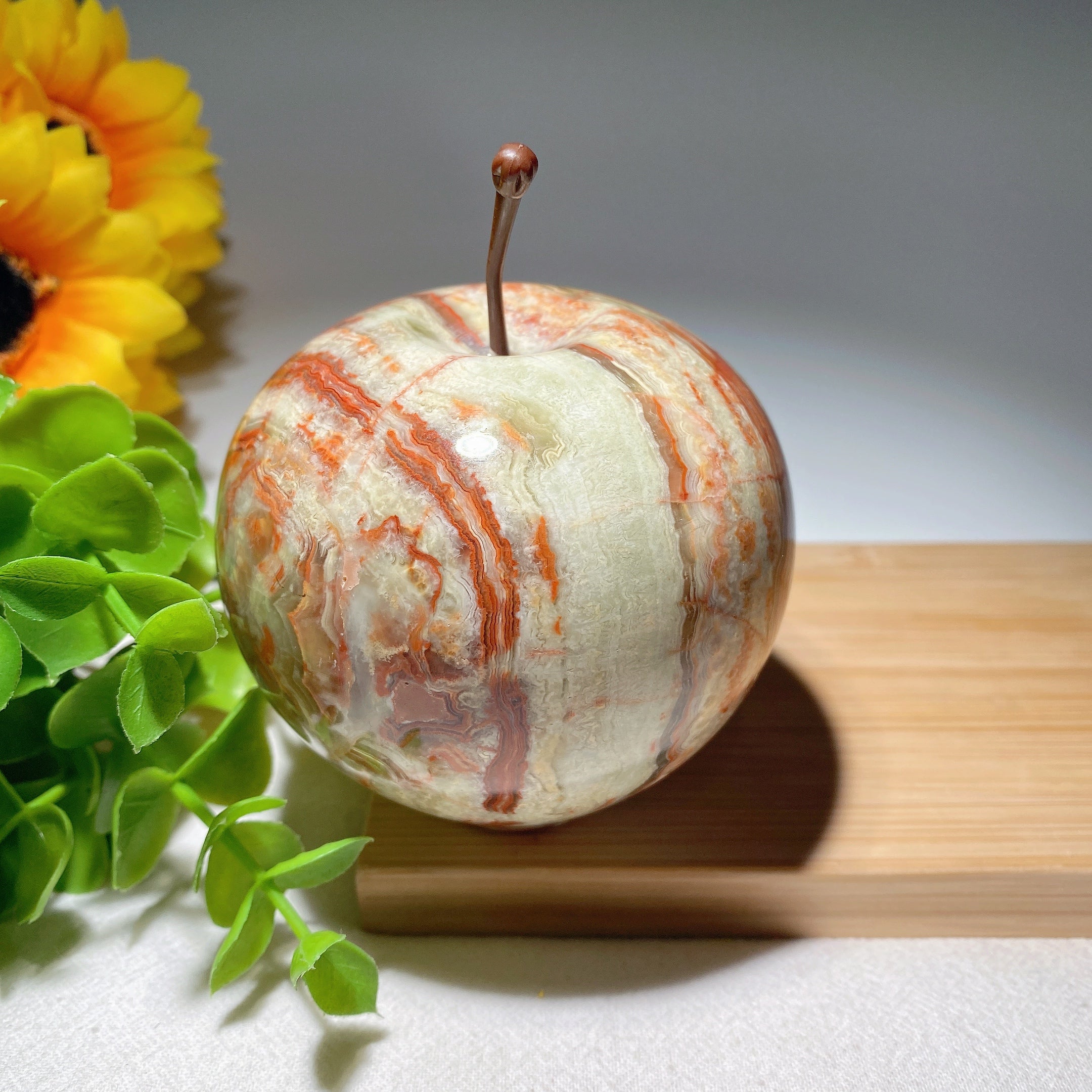 2.0-2.9" Afghan Jade Red Marble Crystal Apple Figurines
