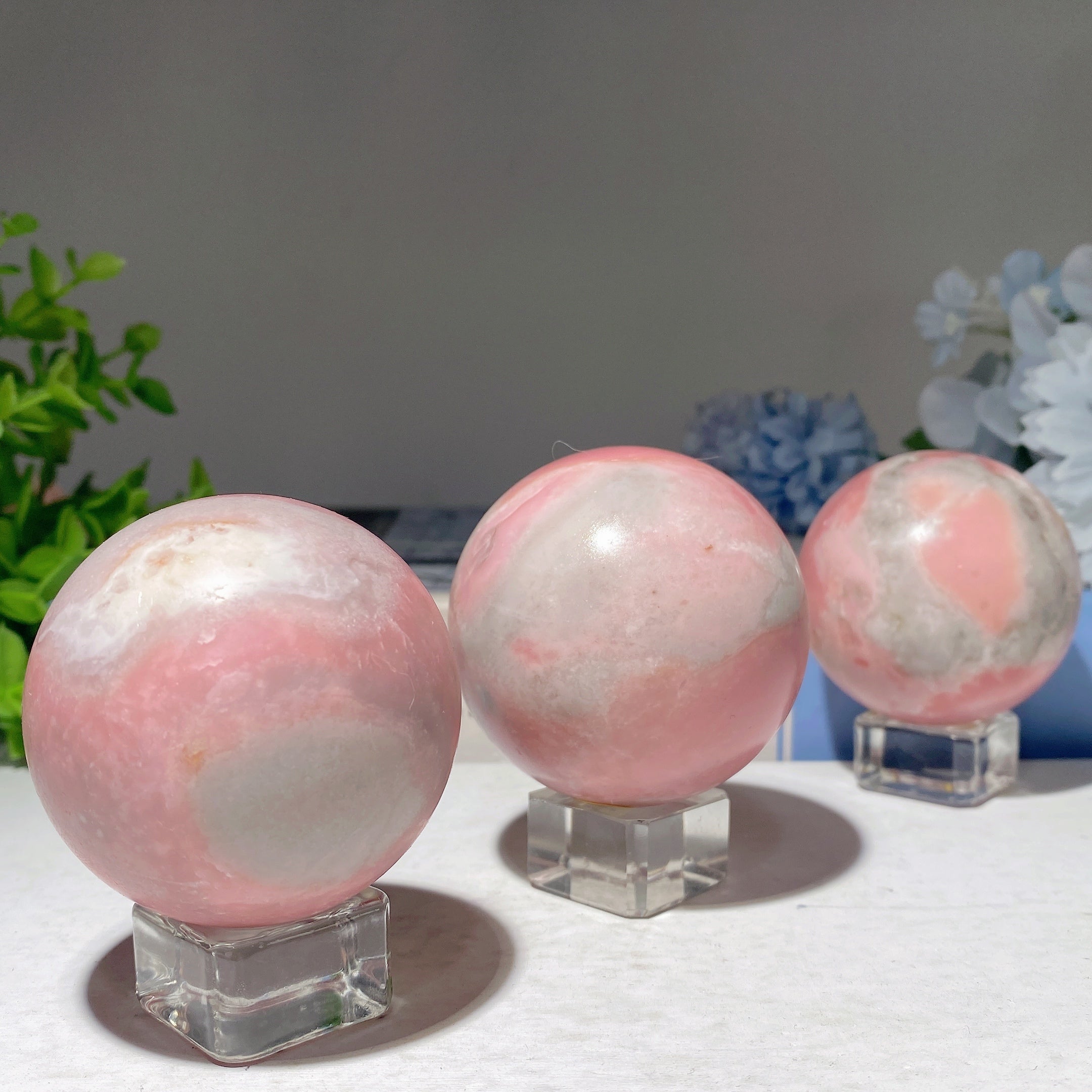 2.0-3.0 inch Pink Jade Crystal Sphere for Healing Energy
