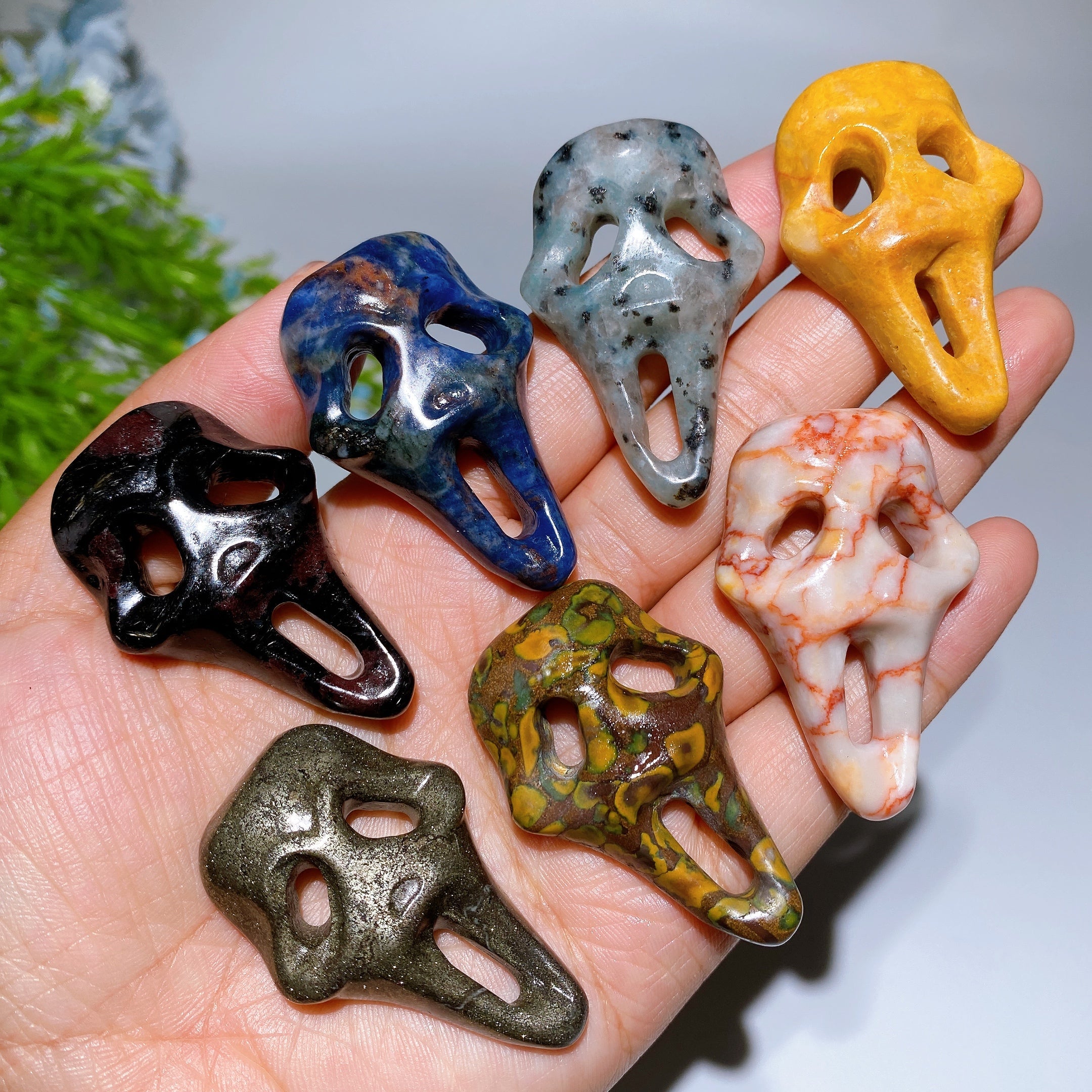 2.0 inch Crystal Ghost Face Skull Carving for Healing