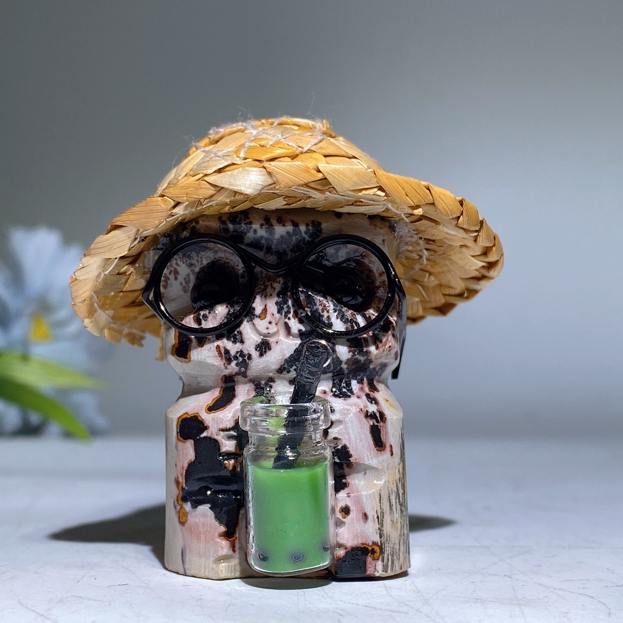2.1-2.7 in Crystal Child Carving with Straw Hat Healing Figurine