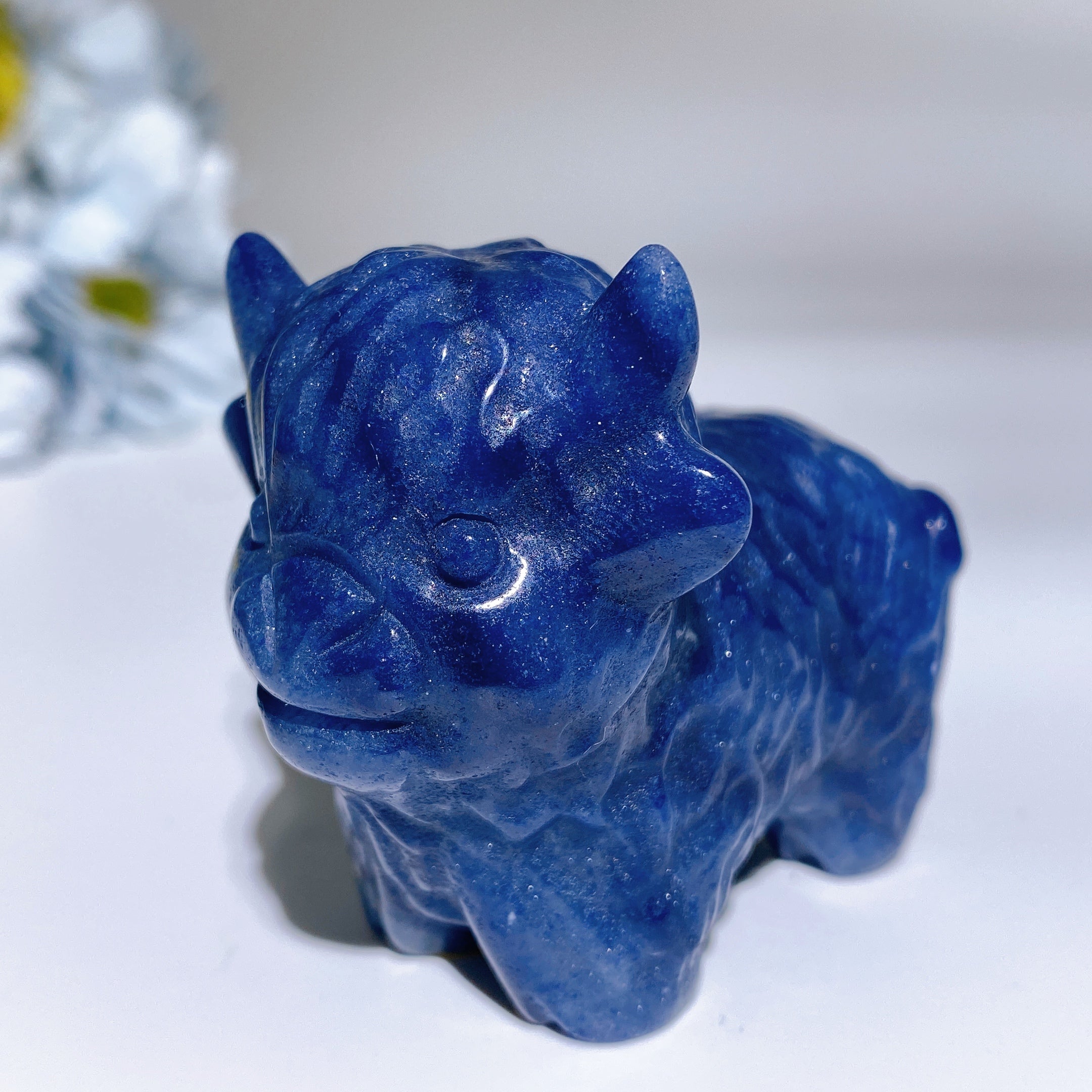 2,3" handgeschnitzte Kristall-Rinderfigur, Heiltotem