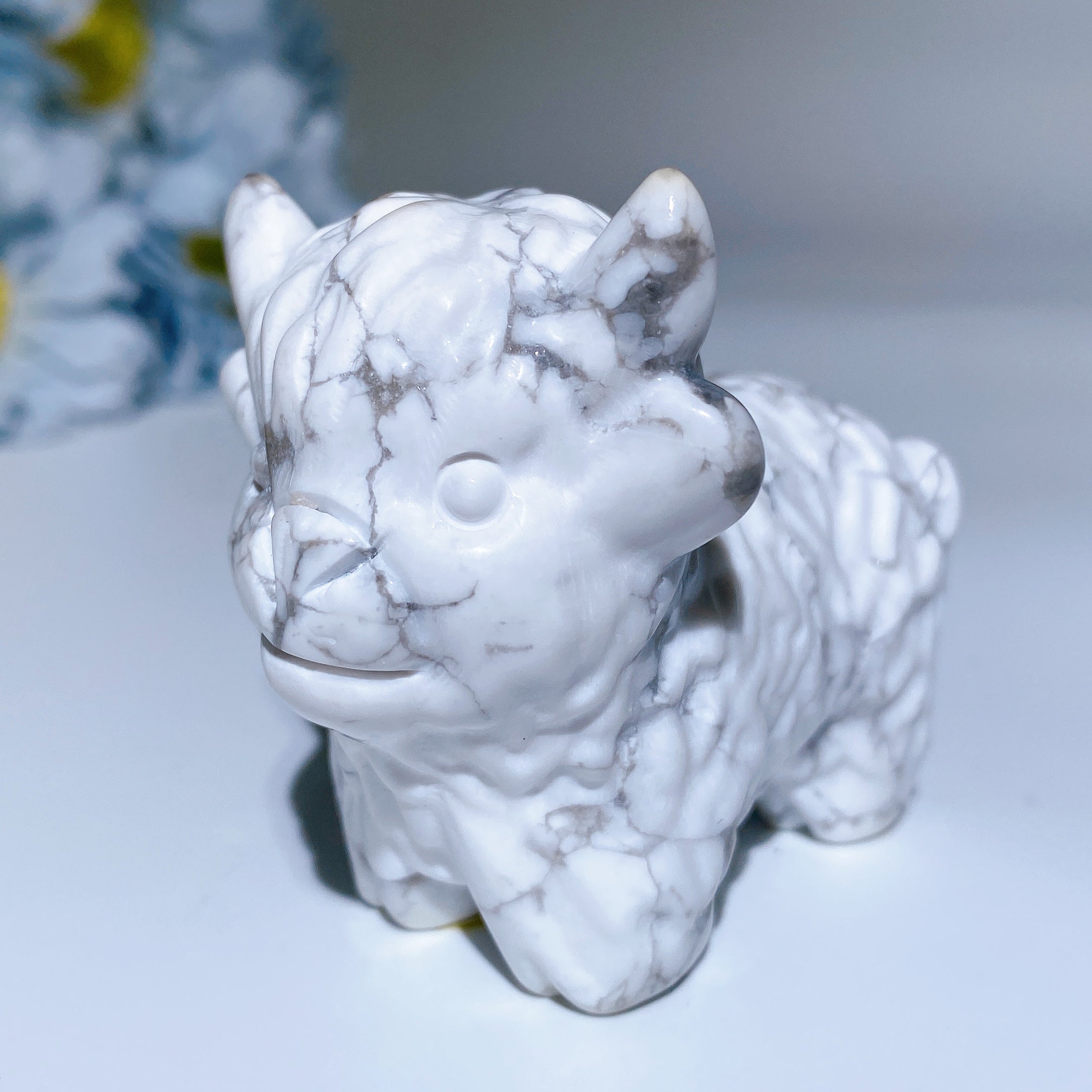 2,3" handgeschnitzte Kristall-Rinderfigur, Heiltotem