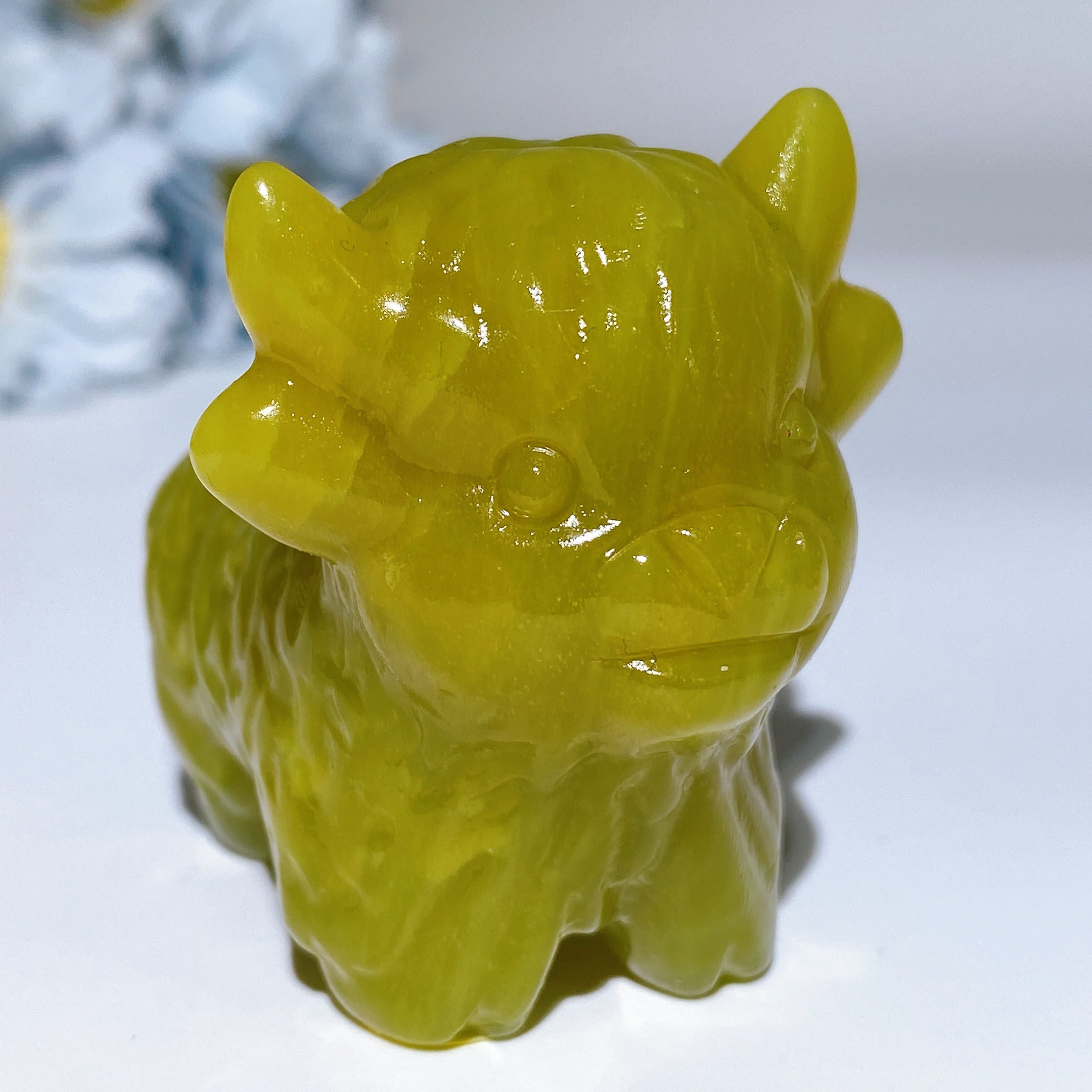 2,3" handgeschnitzte Kristall-Rinderfigur, Heiltotem