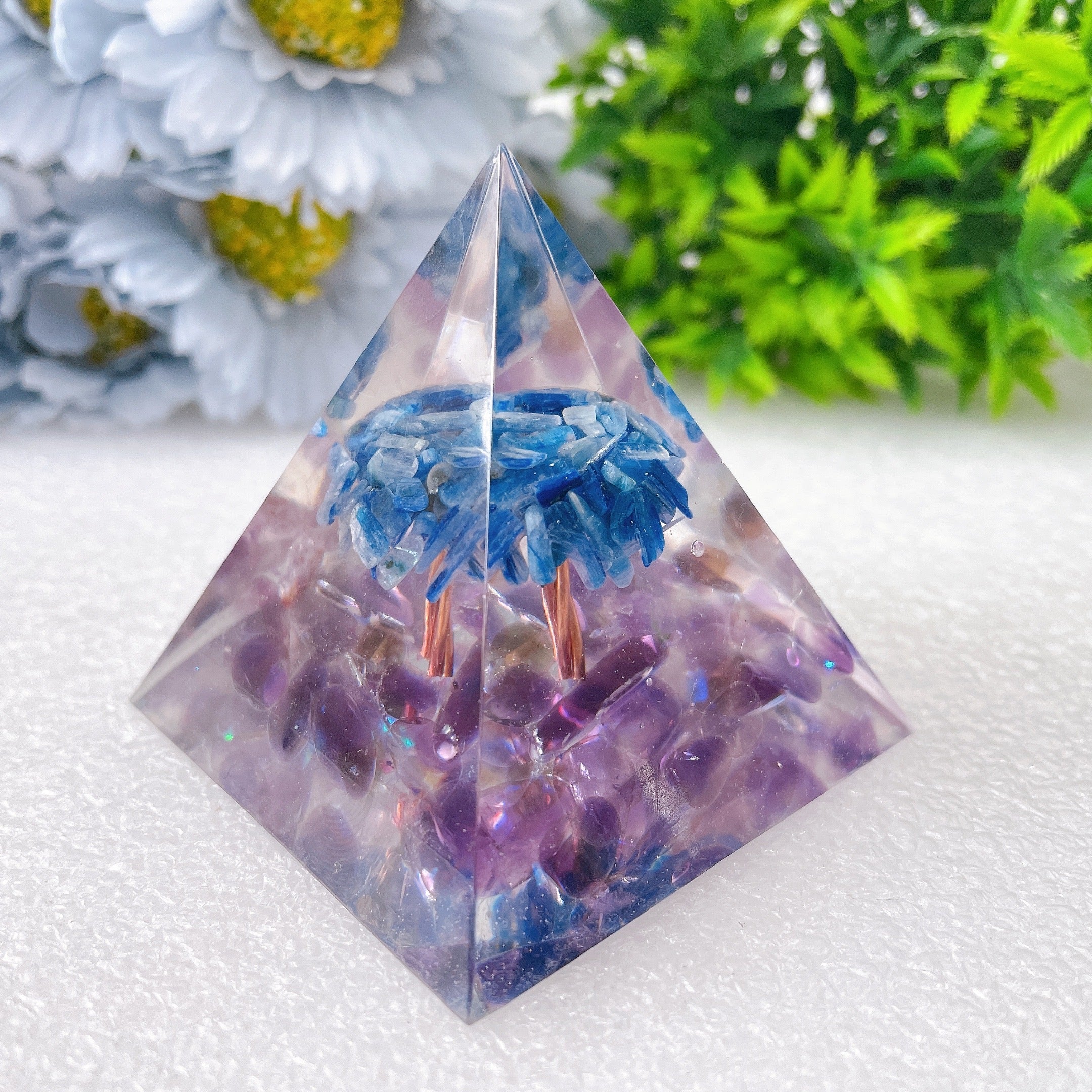 2.3 inch Crystal Pyramid Free Form for Healing Meditation