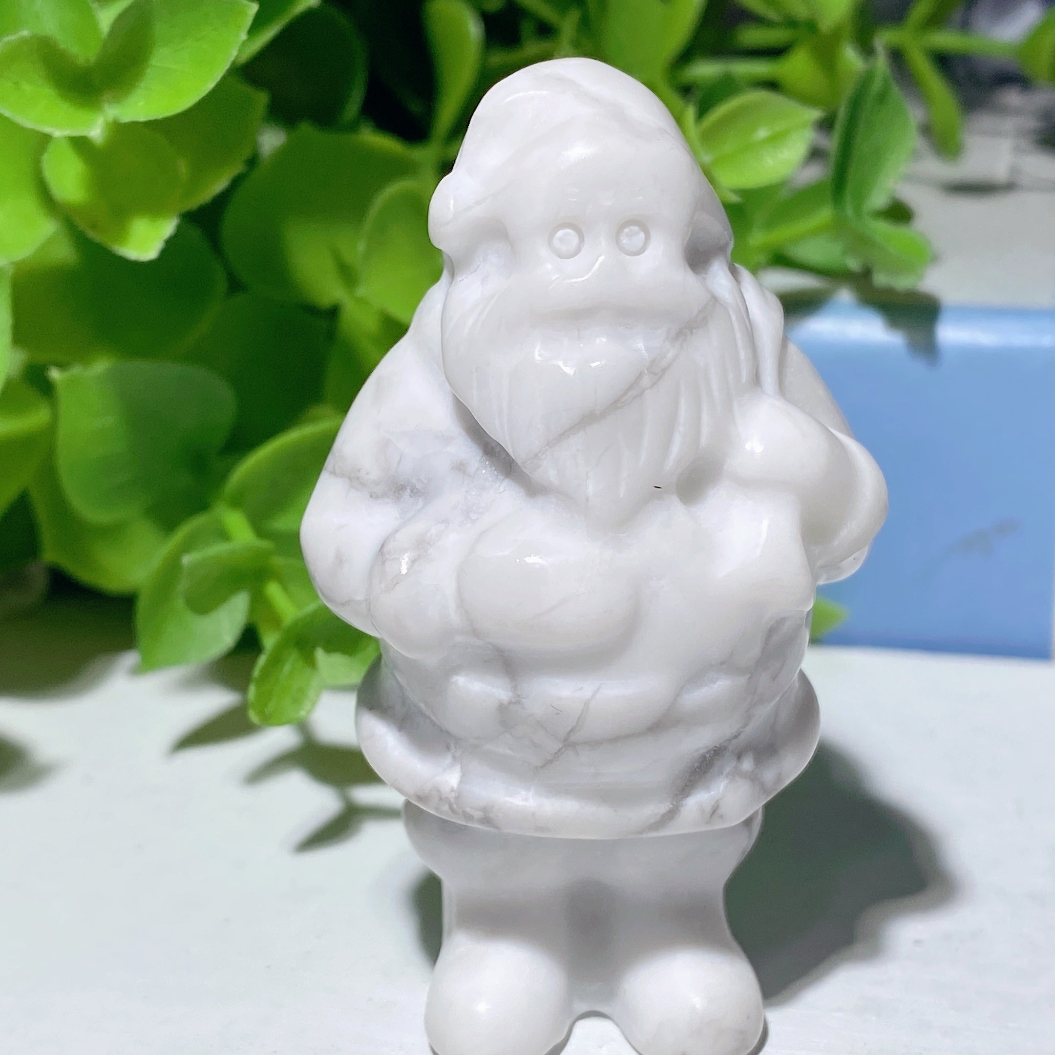 2,3 Zoll gemischte Kristall-Weihnachtsmannfiguren zur Heilung