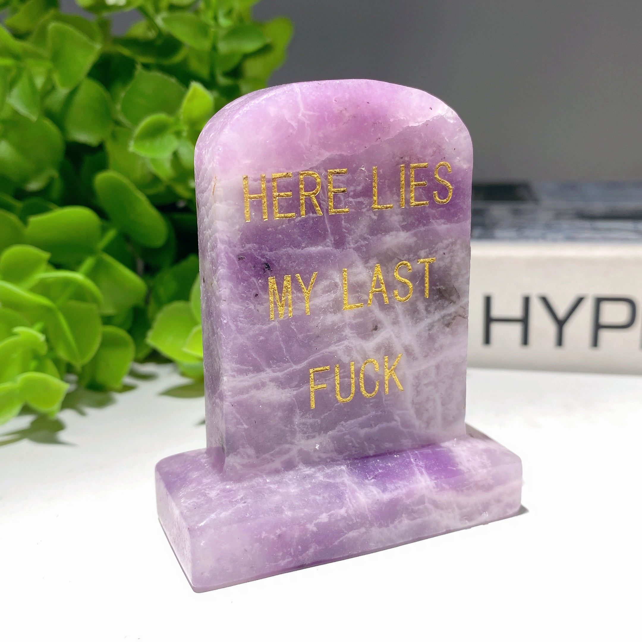 2.7 Inch Mixed Crystal Figurines with Gold Engraved Carvings