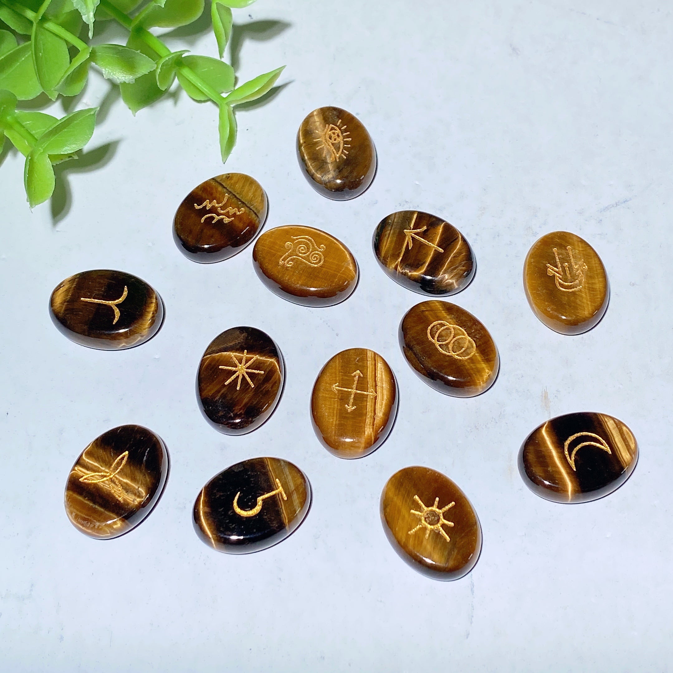 20mm Crystal Runes with Golden Printing for Healing