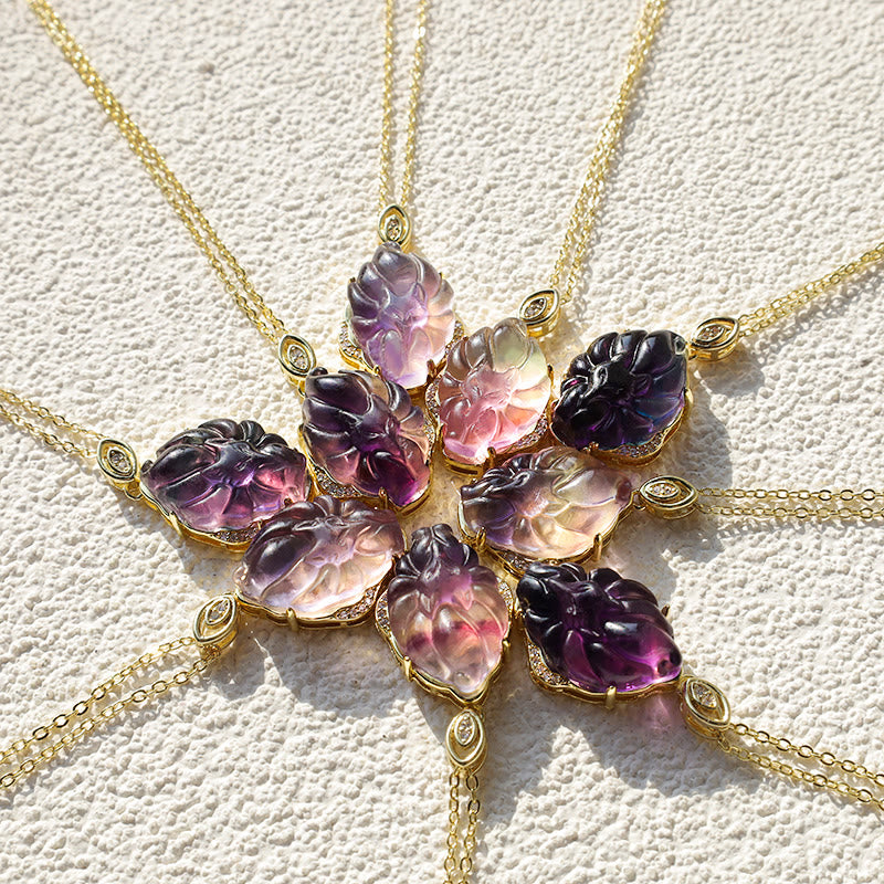 20 mm Fluorit-Schutzhalskette mit neunschwänzigem Fuchs