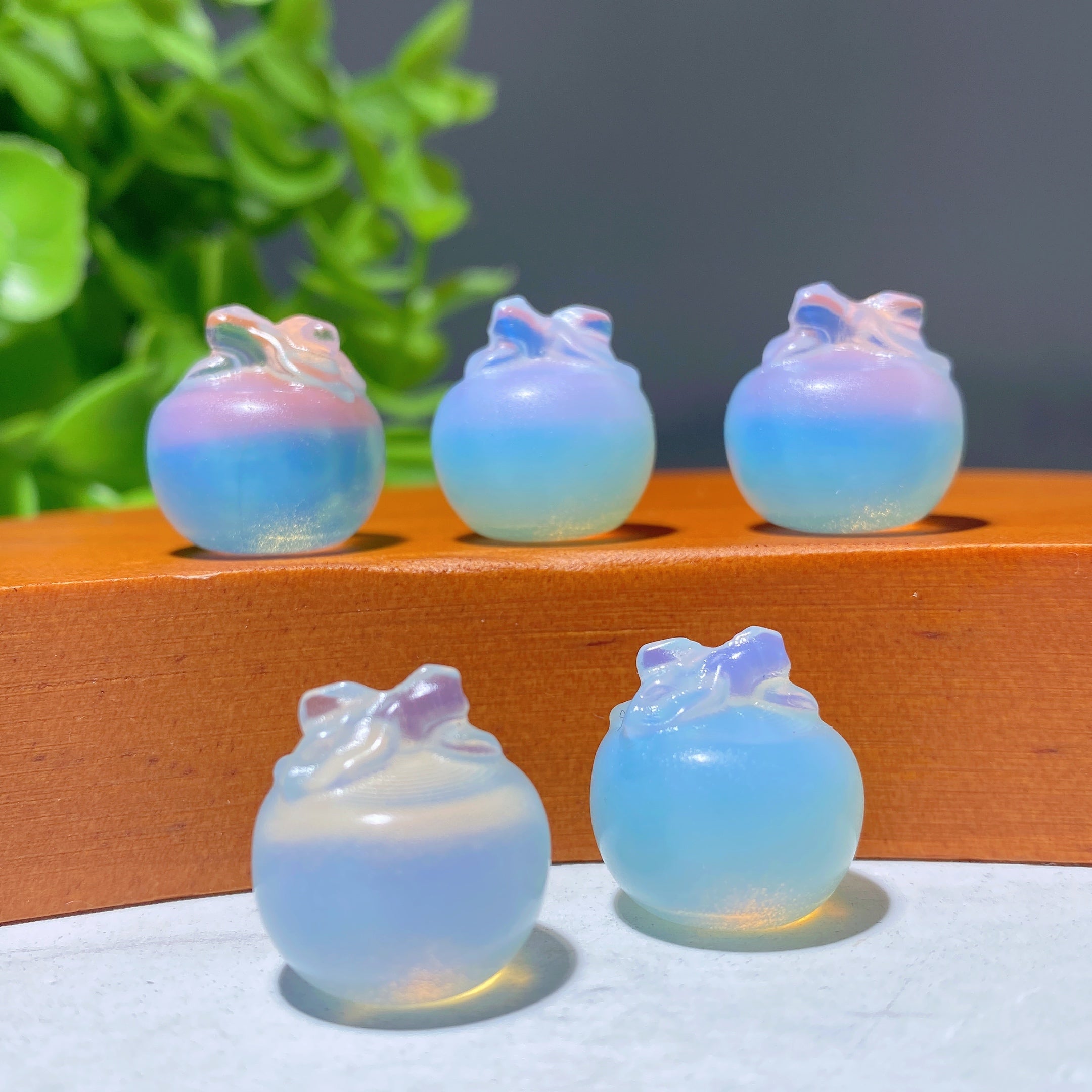 20mm Opalite Crystal Figurines for Healing and DIY Jewelry