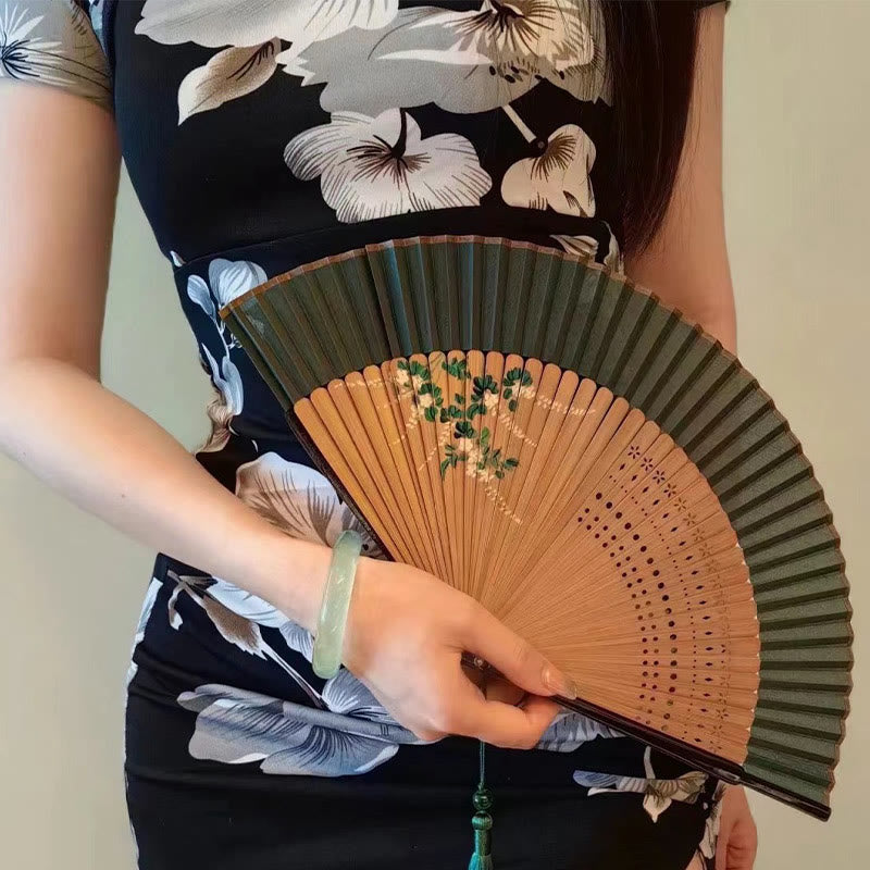 21 cm großer Bambus-Faltfächer mit Blumenquaste | Heilende Klänge