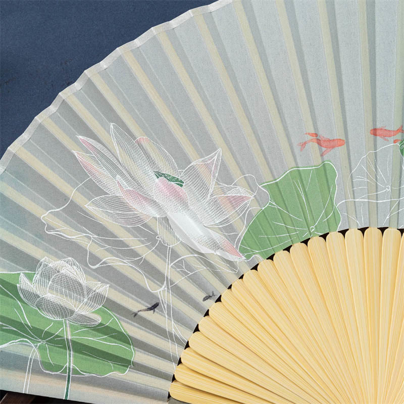 21 cm großer chinesischer Faltfächer mit Lotus-, Begonien- und Jasmin-Motiven im Bambusrahmen