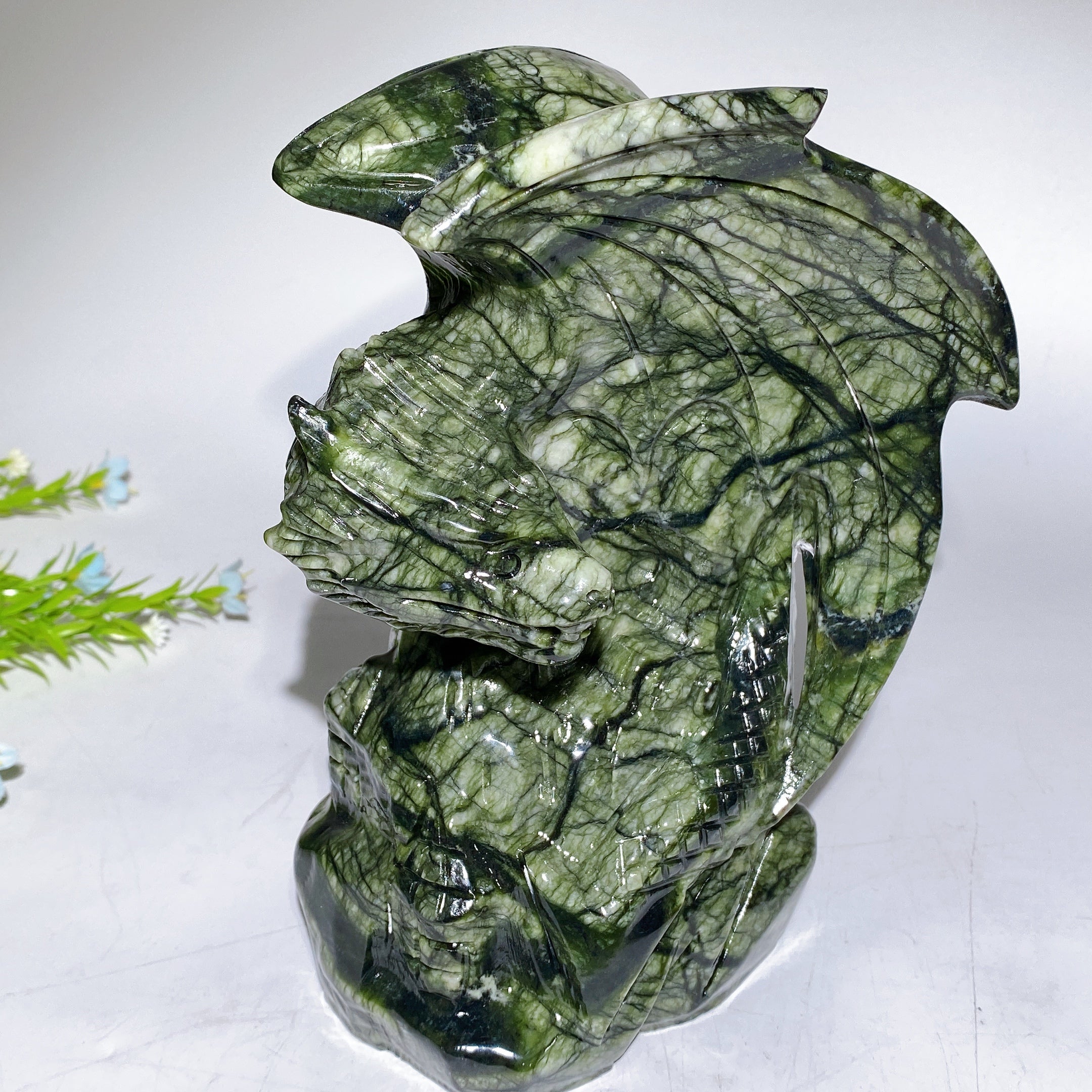 21 cm große Kristall-Drachenschnitzerei aus Picasso-Stein und Serpentin
