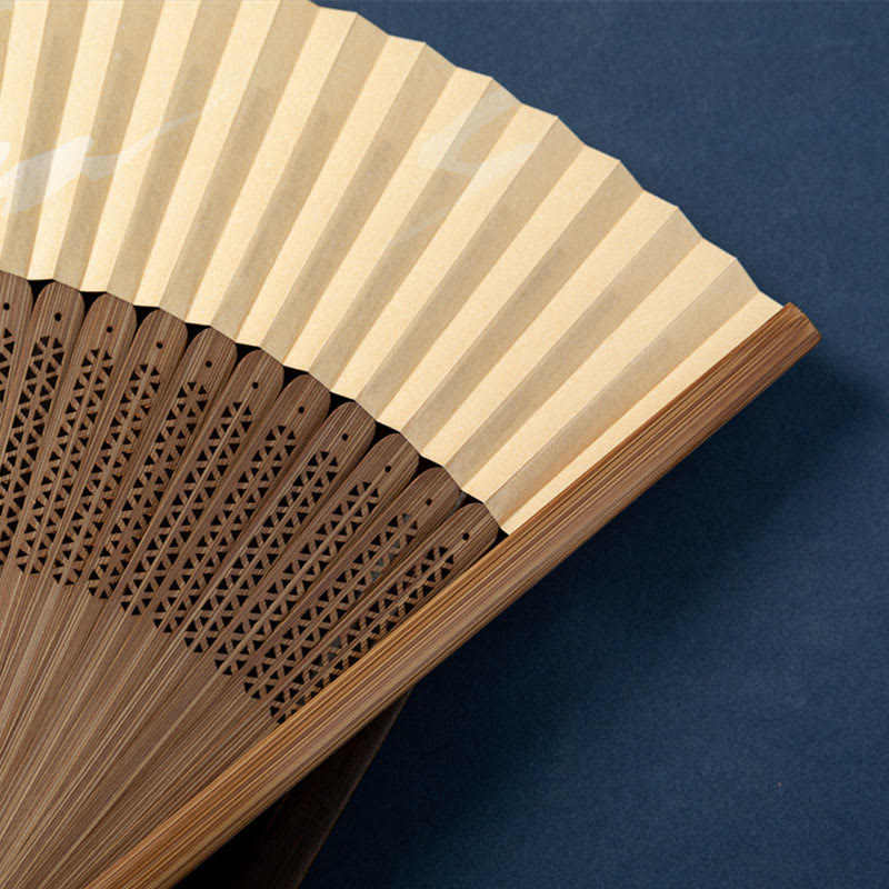 22,5 cm chinesischer Faltfächer aus Seide | Lotus-Libellen-Design