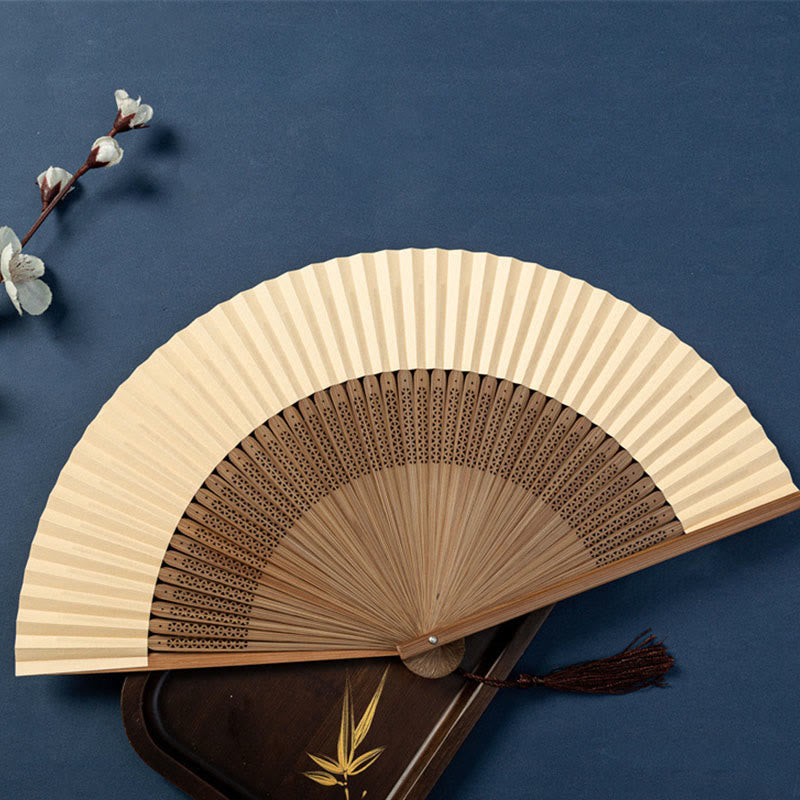 22,5 cm chinesischer Faltfächer aus Seide | Lotus-Libellen-Design