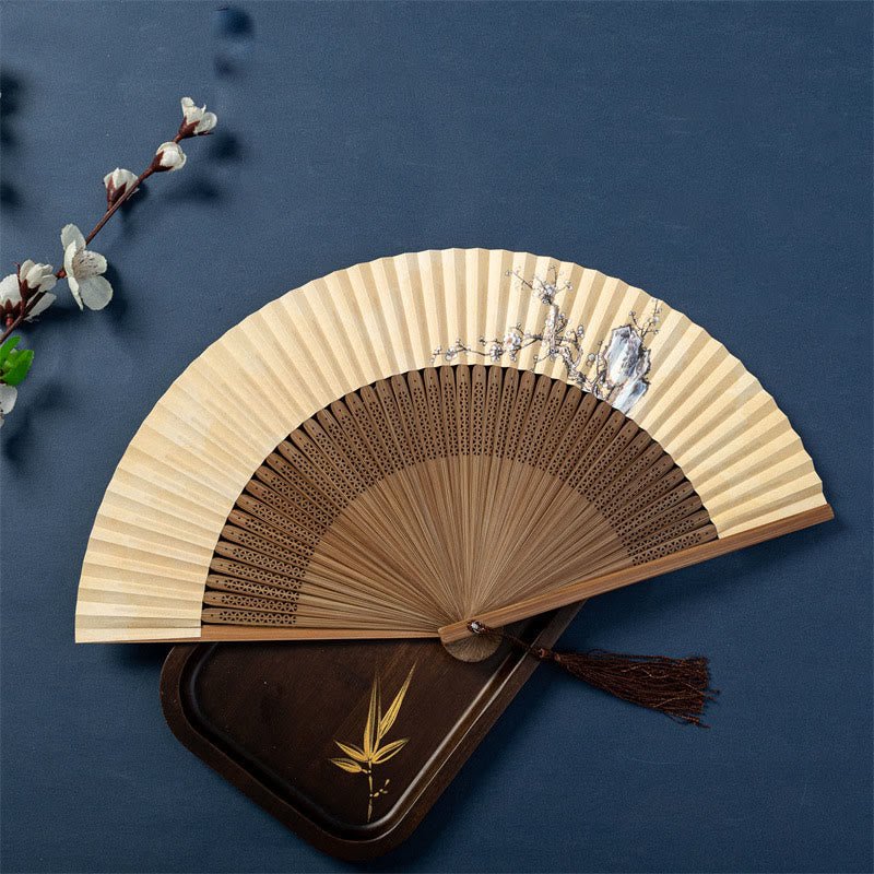22,5 cm chinesischer Faltfächer aus Seide | Lotus-Libellen-Design