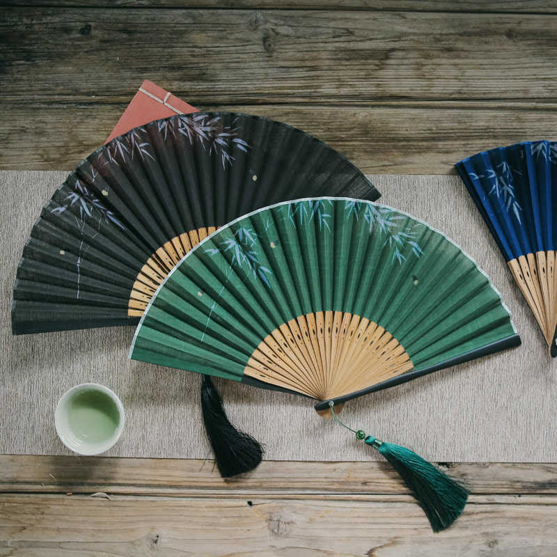 Chinesischer Faltfächer mit Glühwürmchen-Bambusblättern-Muster, 22,5 cm