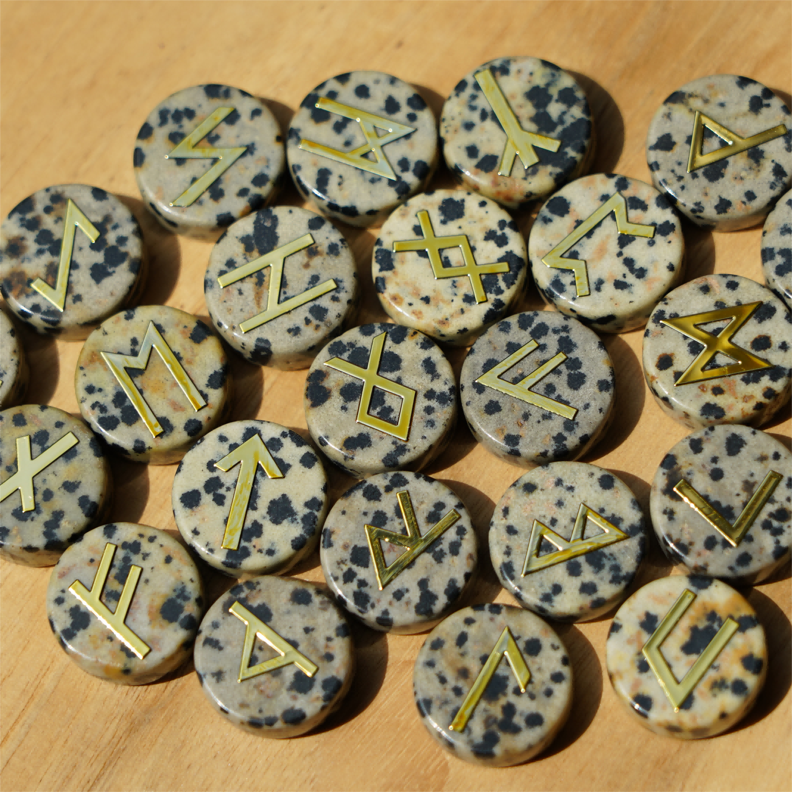 25-teiliges Heilset mit gemischten Kristallrunen | 15 mm polierte Steine