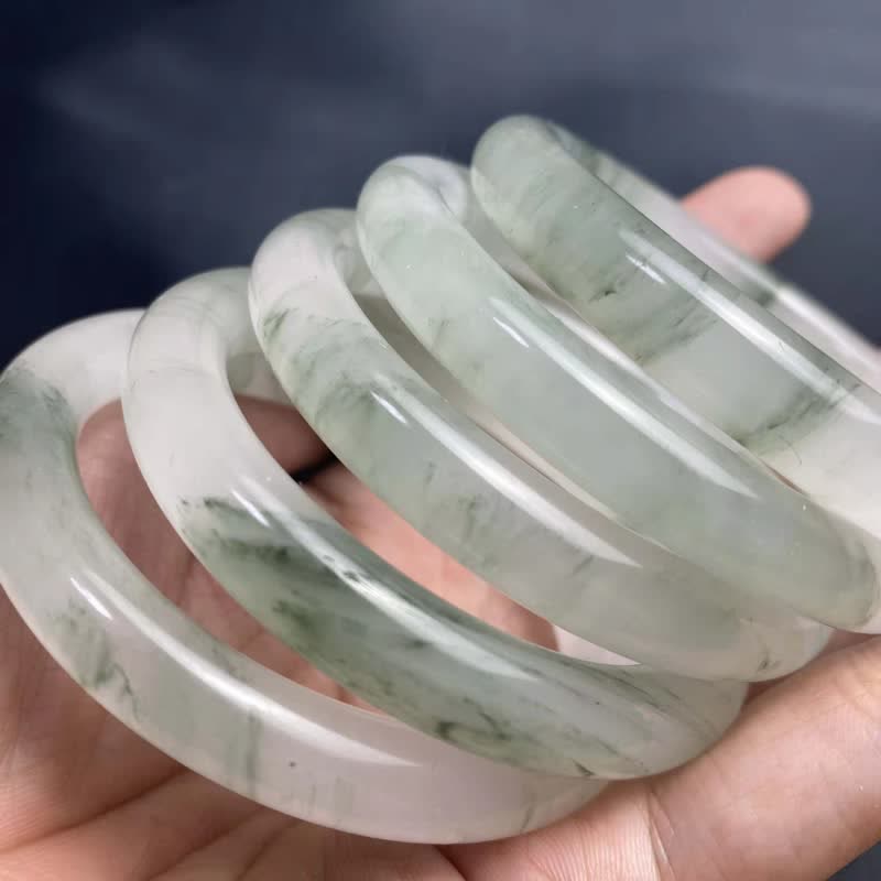 Jade-Überfluss-Armband 58 mm für Wohlstand und Glück