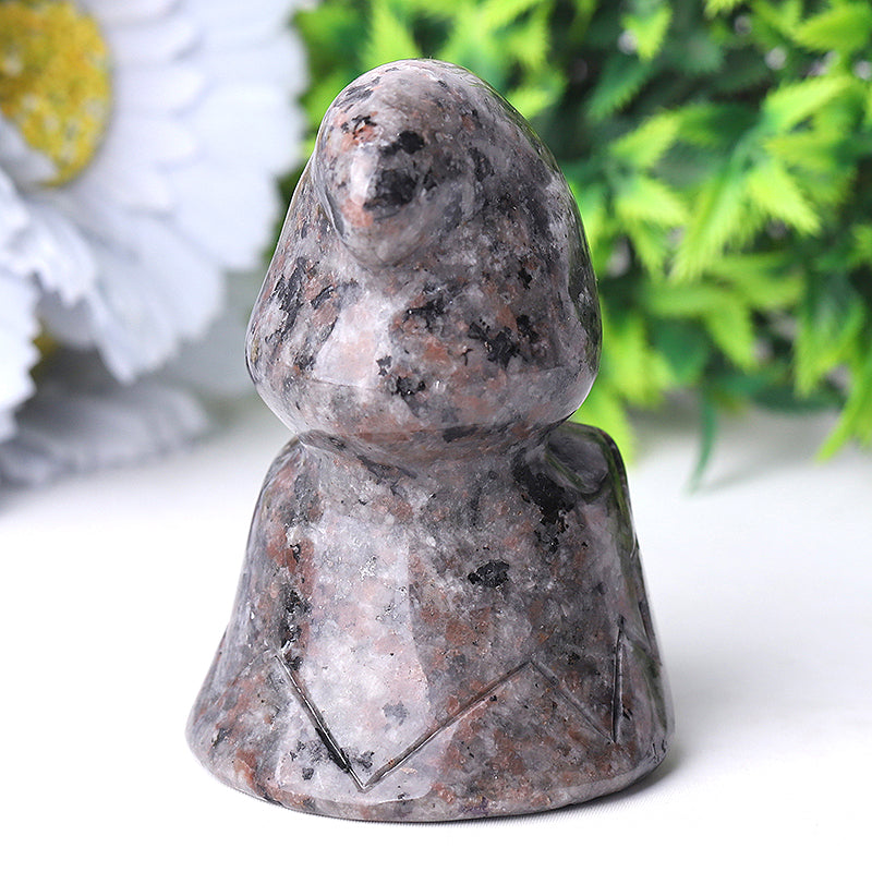 3 Zoll große Yooperlite-Hexenkristallfigur für Halloween-Dekor