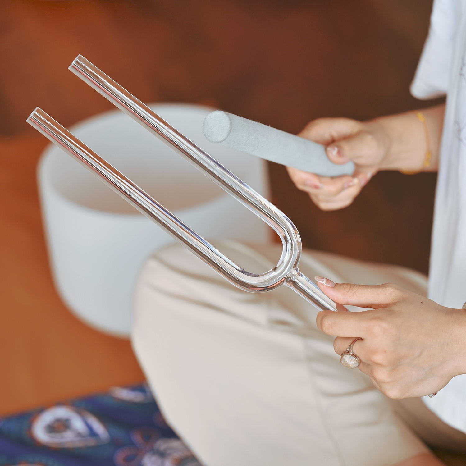 432 Hz Stimmgabel aus klarem Kristall zur Heilung