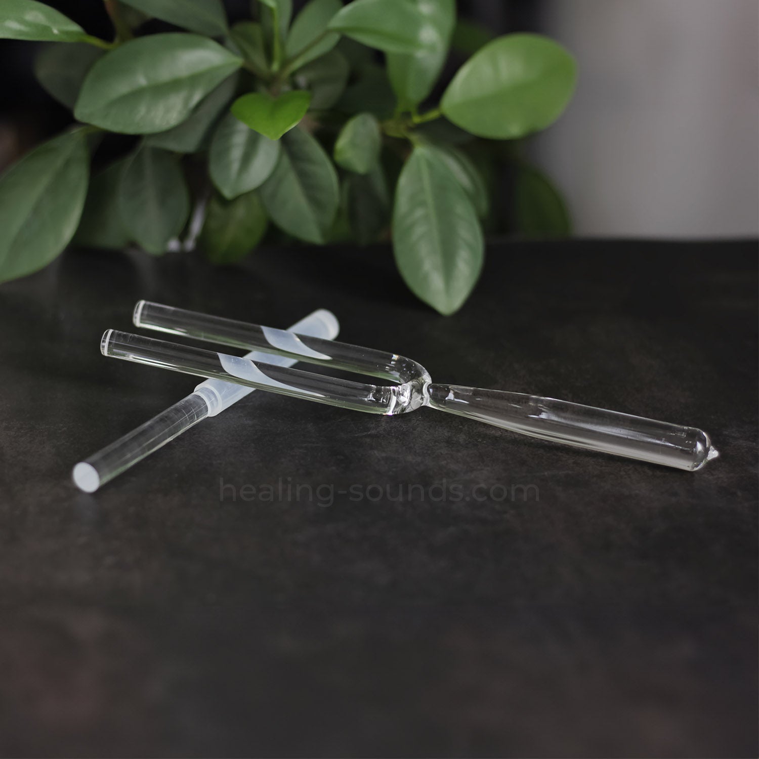 432 Hz Stimmgabel-Set aus klarem Kristall mit Box – 8-teilig – 10 mm/20 mm