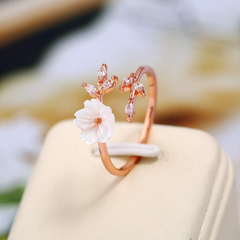 Unisex Copper Luck Ring with Plum Blossom Leaf Pattern