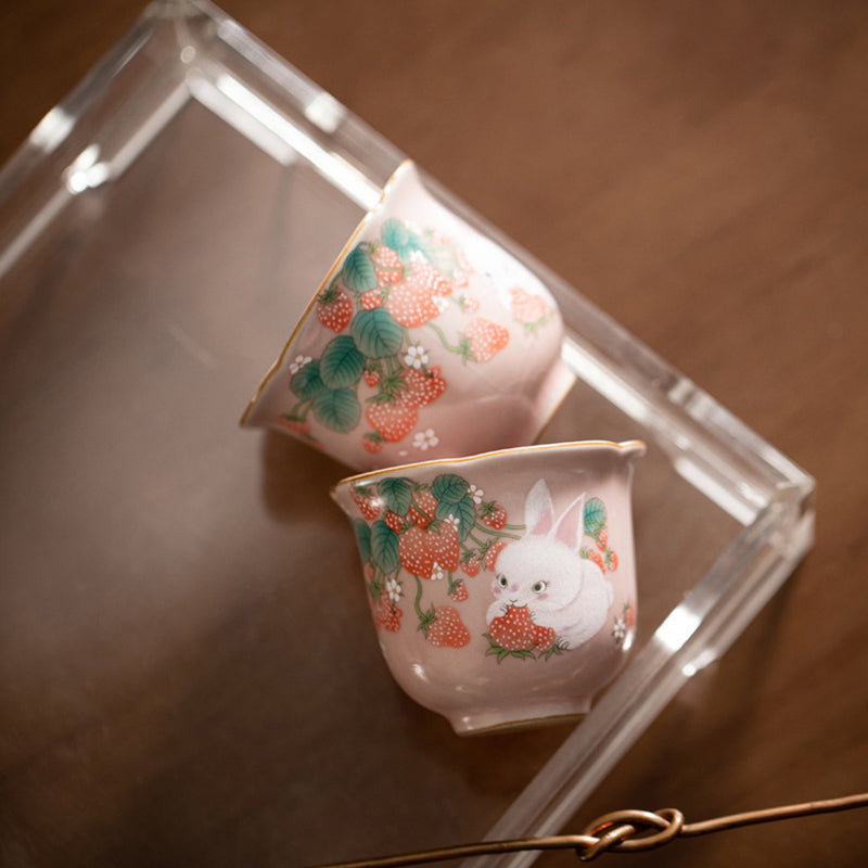 55 ml Keramik-Teetasse mit Erdbeer-Kaninchen | Zen Decor Delight