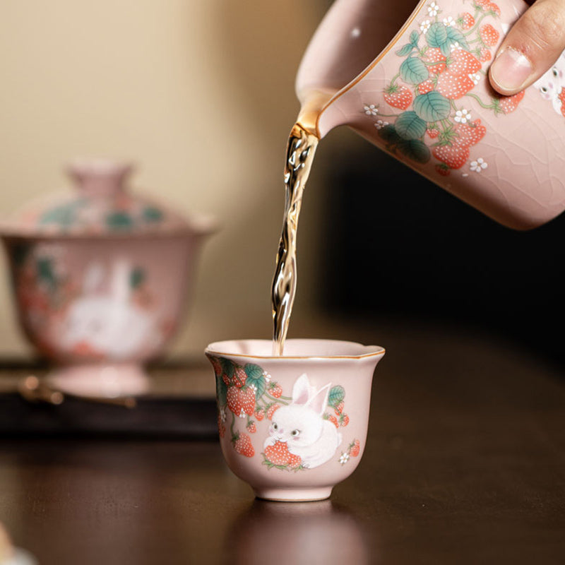 55 ml Keramik-Teetasse mit Erdbeer-Kaninchen | Zen Decor Delight